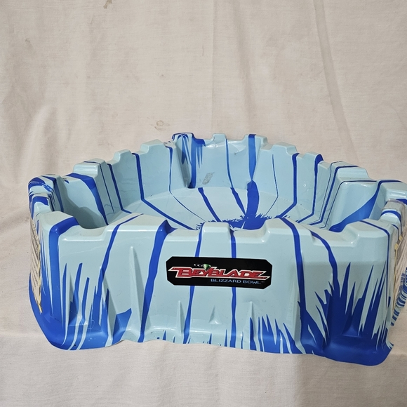 *Rare* Beyblade Hasbro Blizzard Bowl OG Beystadium Battle Tops Spinners - Picture 6 of 7